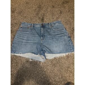Madewell women’s the curvy jean shorts size 33